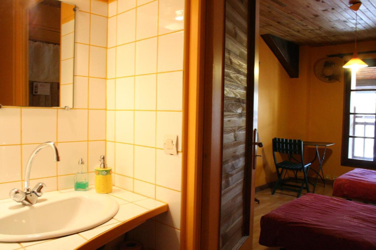 Bed and Breakfast Les Pascals Saint-Paul-les-Romans Экстерьер фото